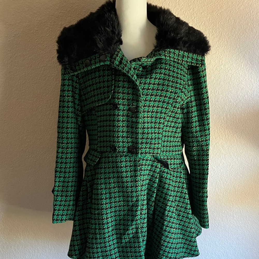 Zeagoo Green and Black Pea Coat